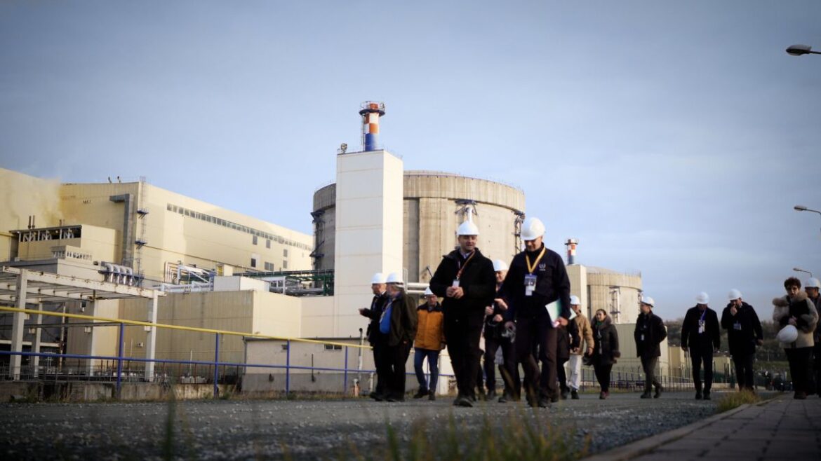 centrala-nucleara centrala nucleară cernavodă